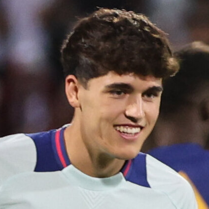 Pau Cubarsí - Spain Defender